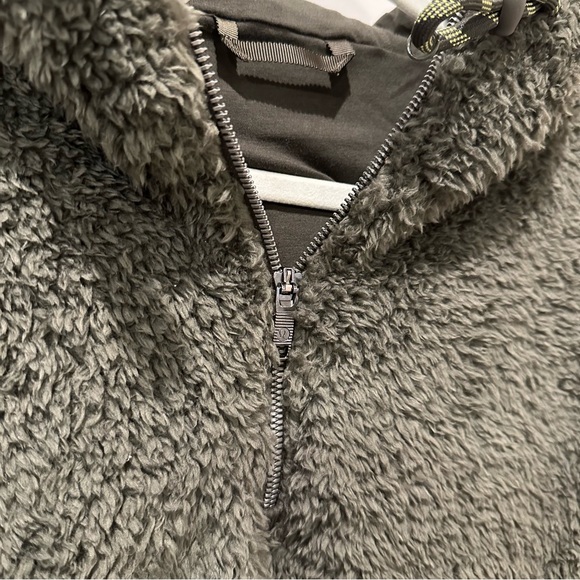 Lululemon Sherpa Half Zip Sweatshirt Dark Olive - Picture 3 of 5